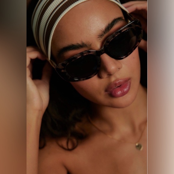 ▪️NWT Free People Audrey Sunglasses - Picture 2 of 7